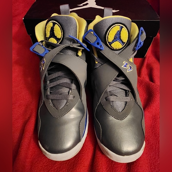 Girls Air Jordan Retro 8 Laney (GS) - Picture 3 of 11